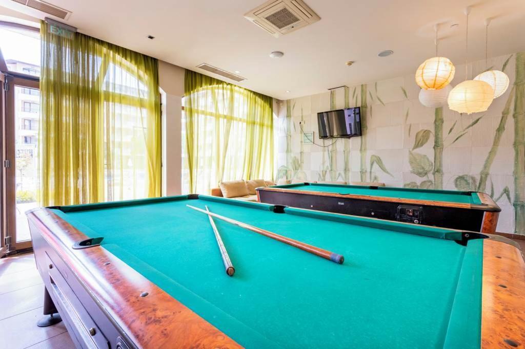 Holiday Apartcomplex Royal Sun Солнечный берег Экстерьер фото