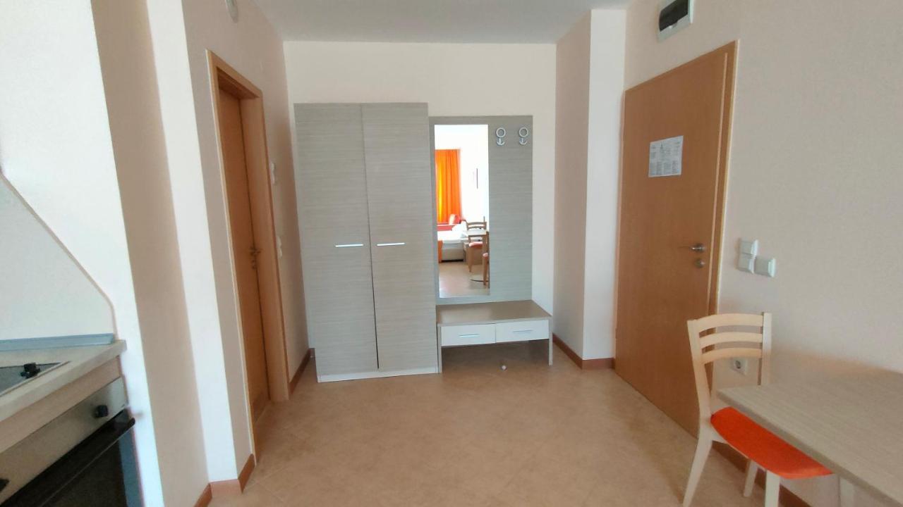 Holiday Apartcomplex Royal Sun Солнечный берег Экстерьер фото